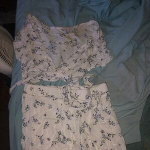 Blue and white flower crop top set